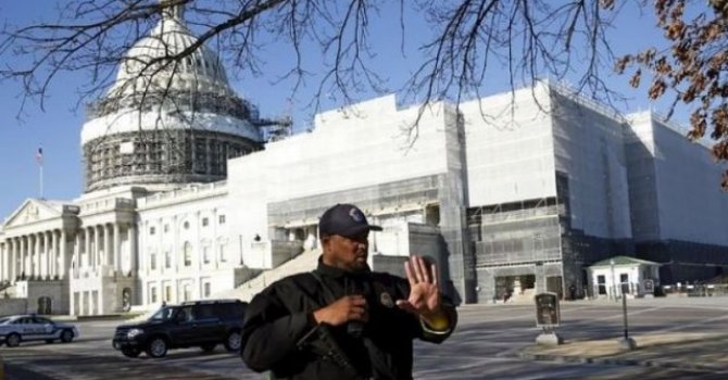 'US Capitol Complex' giriş çıkışa kapatıldı