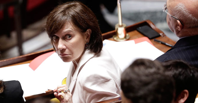 Tesettürlü kadın görünce şoke oluyor