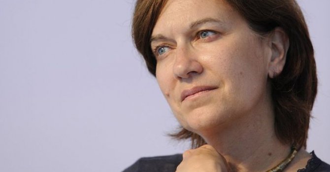 Fransız Bakan, Başörtüsüne Nefret Kustu