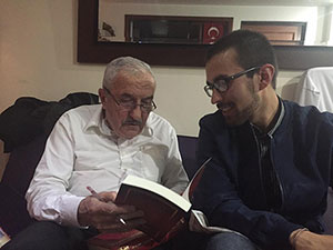 Siz de meleklere inanıyorsunuz dedi ve Müslüman oldu