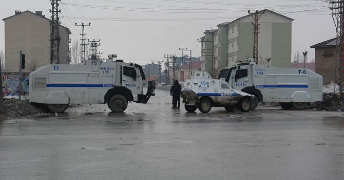 Yüksekova'da 1 özel harekat polisi şehit oldu