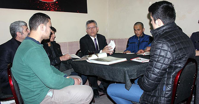 Kahvehaneler kıraathanelere dönüşüyor