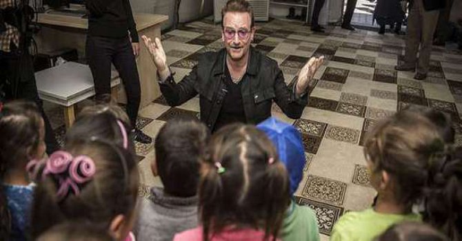 Dünya yıldızı Bono'dan Türkiye'ye destek