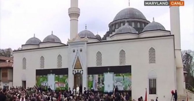 Erdoğan ABD'nin en büyük camisini açtı