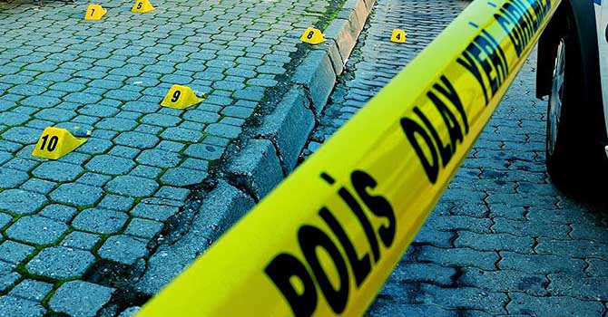 Çocuğunun gözleri önünde şehit edildi