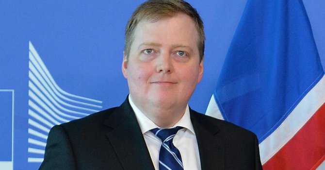 İlk 'Panama' istifası geldi