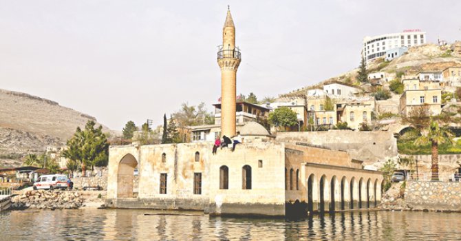 209 yıllık Ulu Cami'nin, su üstüne çıkarılması planlanıyor
