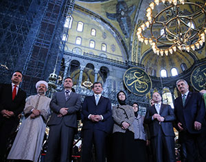 Ayasofya Camii’nde Aşk-ı Nebi Sergisi (Video)