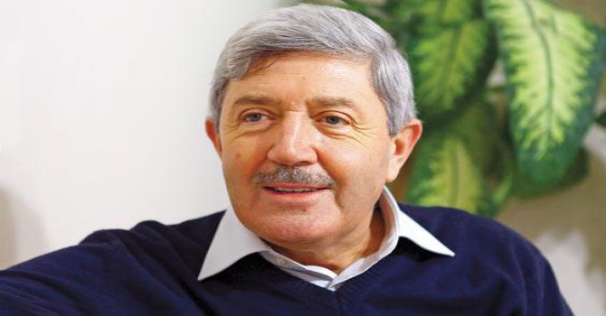 Ünlü Yazar, Yazar olmanın sırrını açıkladı