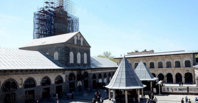 Diyarbakır Ulu Camii'de restorasyon başladı