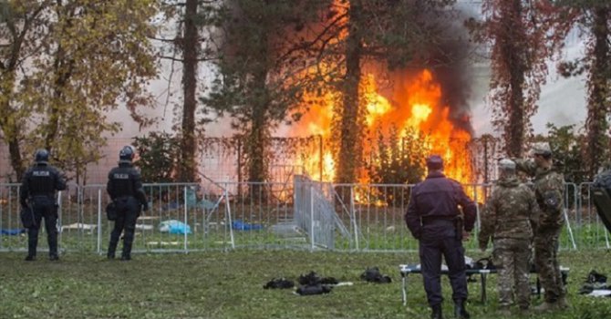 Müslümanlara ait okul kundaklandı