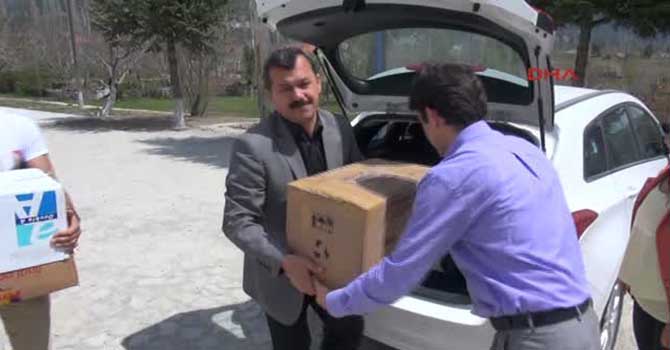 Sosyal Medya sayesinde kütüphane kurdu