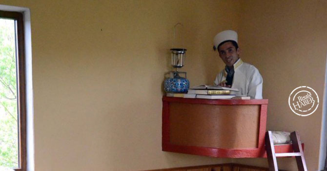 İşten çıkarılan engelli azmetti, İmamlık hayaline kavuştu