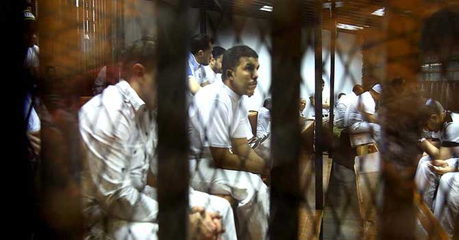 Mısır'da darbe karşıtı 43 kişiye 3 ila 5 yıl hapis cezası verildi