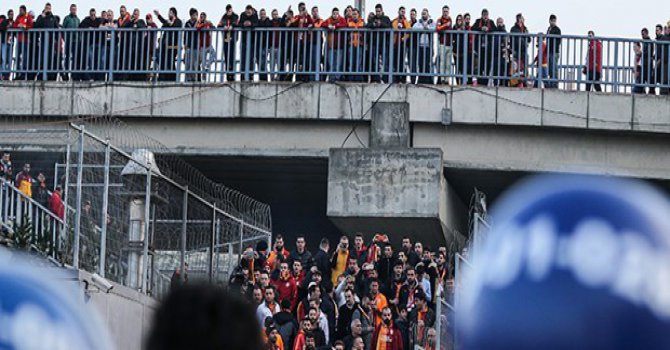 İstanbul'da derbi alarmı: Yollar kapalı, metro çalışmayacak