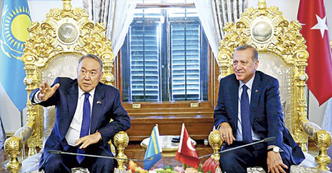 Dünyanın gözü İslâm Zirvesi’nde