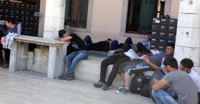 Cami gariban yatakhanesi oldu