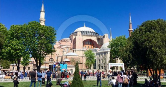 Sultanahmet'e bahar geldi (Foto Galeri)