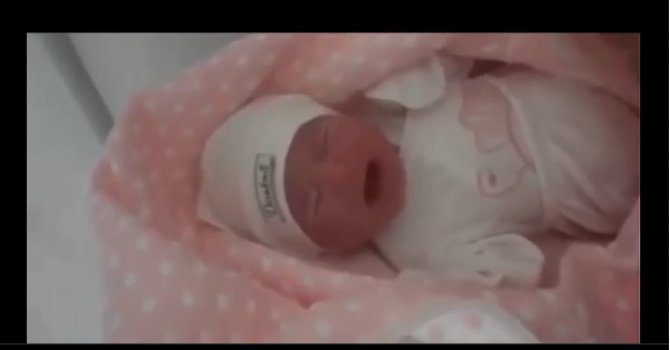 Allah-u Ekber! Yeni doğan bebek 'Anne' dedi...