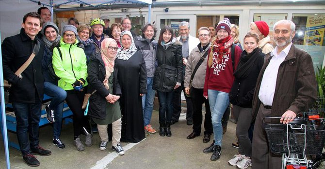 Almanlar camilere akın etti