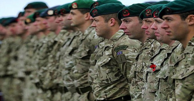 İngiltere Kıbrıs'a komando konuşlandırıyor