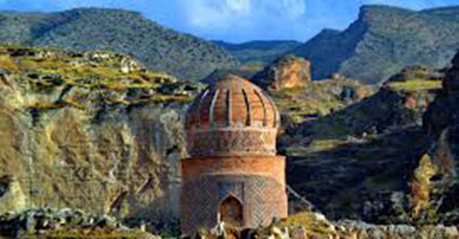 Su altında kalacak Zeynel Bey Türbesi kasımda taşınacak