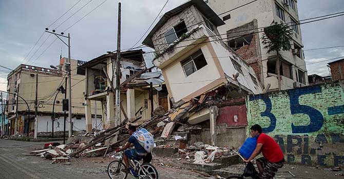 Depremin vurduğu Ekvador’da umutlar tükeniyor