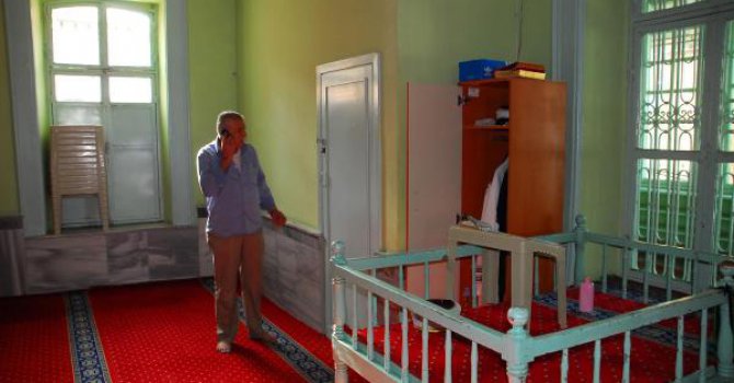 Cami'den sakal-ı şerifi çaldılar