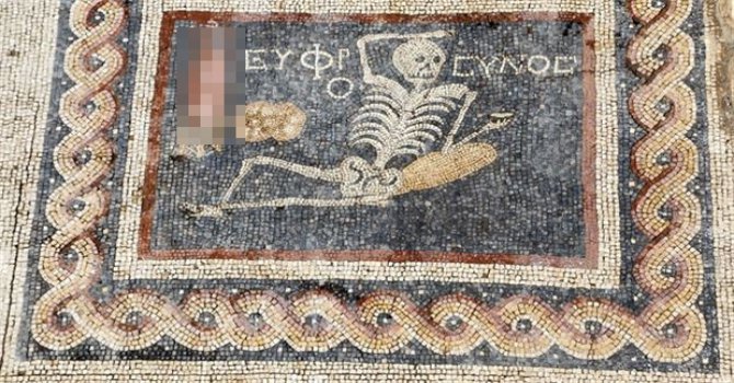 Mozaiğin üzerinde yazanlar çözüldü