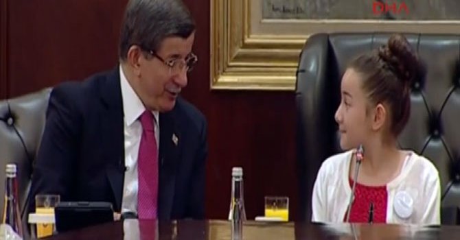 Çocuk Başbakan 'Parka gideceğiz' dedi, toplantıyı bitirdi!