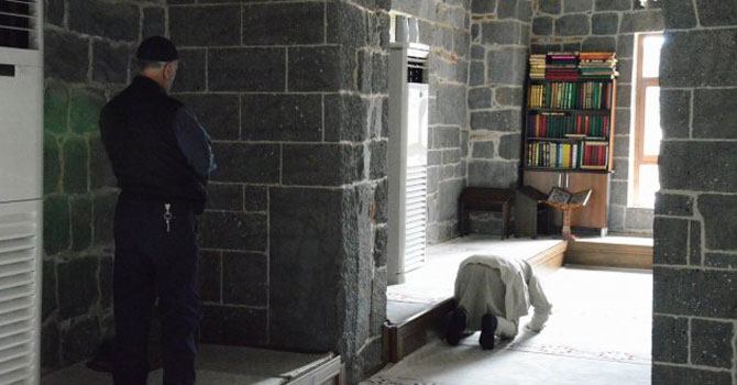 Terör mağduru cami eski günlerini arıyor