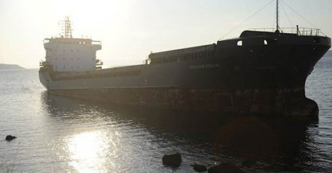 Türk bayraklı gemi, Rusya'da kayaya oturdu