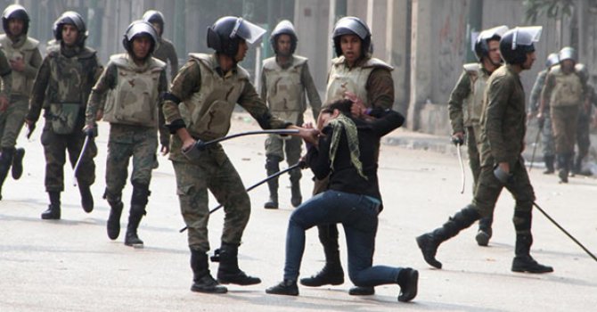 Mısır'da onlarca kişi gözaltına alındı