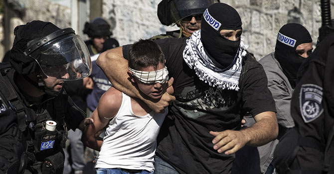 İsrail hapishanelerinde çocuk tutuklulara işkence var