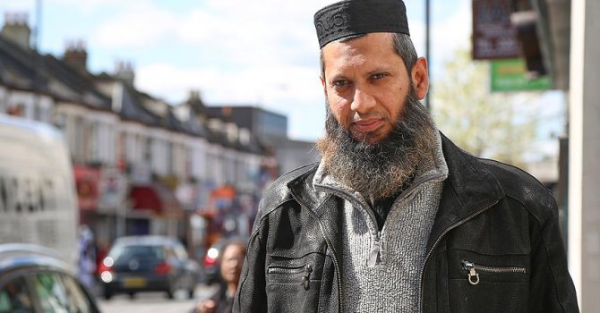 İngiliz Başbakan'ın suçladığı imam özür bekliyor