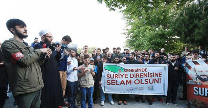 Halep için sabah namazında buluştular