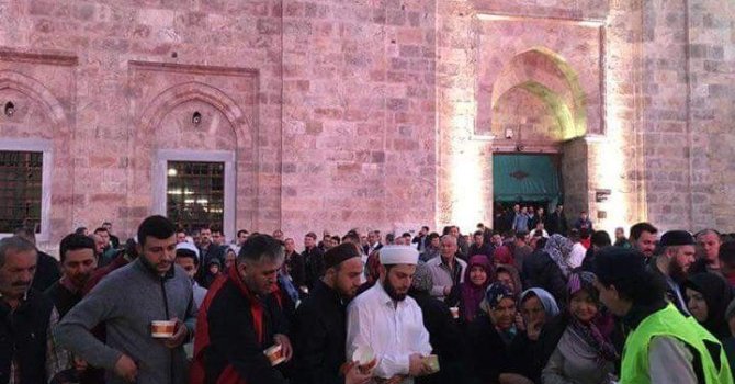 Bursalılar Teröre Karşı Ulu Cami’ye Akın Etti