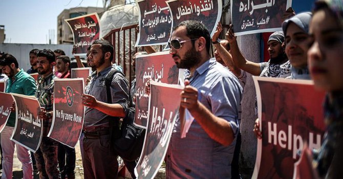 Gazze'de Halep'e destek gösterisi