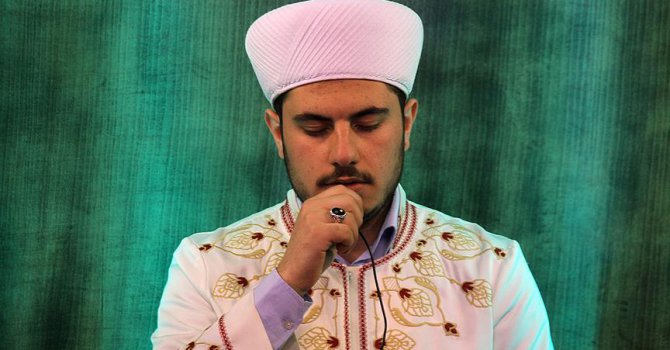 Kur'an aşığı genç imamın başarı duası