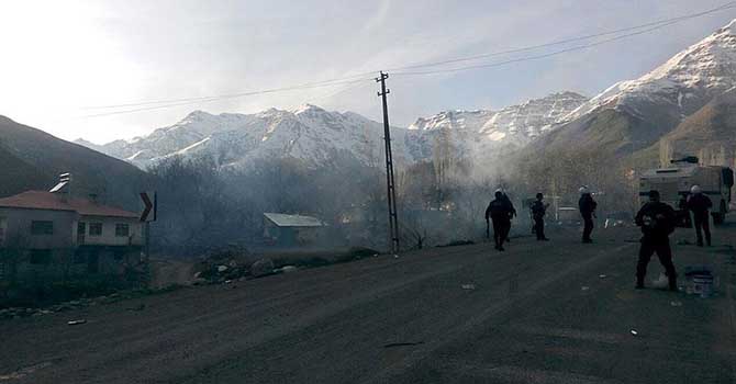 1 askerin şehit olduğu köyde sokağa çıkma yasağı