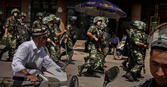 ”Dini Film” İzledikleri İçin Tutuklandılar