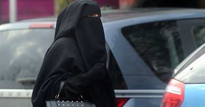 Suudi Arabistan, İsviçre'de burka yasağına uyulmasını istedi