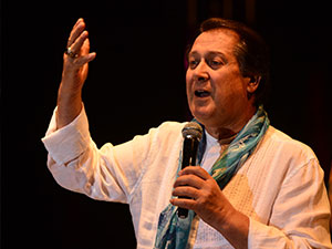 Herkesin sevdiği o ilahi yanlış söyleniyor