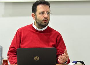 Anladık, babanız var, anneniz var! Bu tellallık nedir?