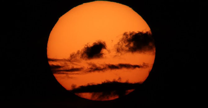 Merkür Allah'ın iziyle Güneşin önünden geçti