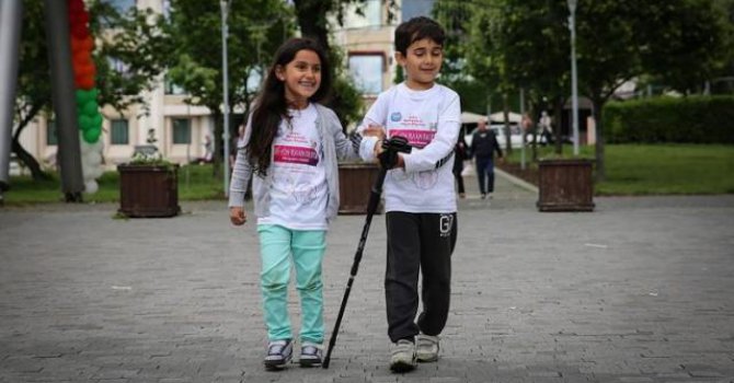 Minik mucitlerden 'navigasyonlu baston' fikri