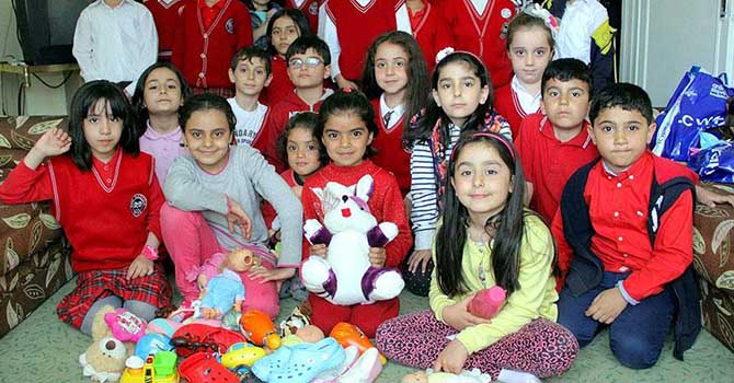 Minik yüreklerden suriyeli kardeşlerine örnek davranış