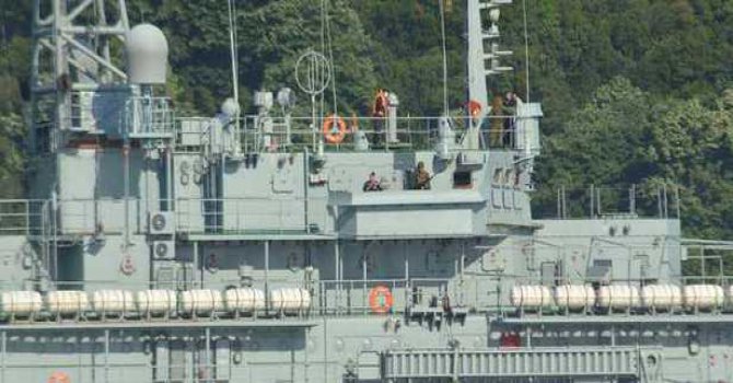 Rus gemisinden Boğaz'da çirkin provokasyon..