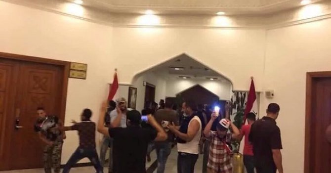 Bağdat'ta olağanüstü hal ilan edildi!