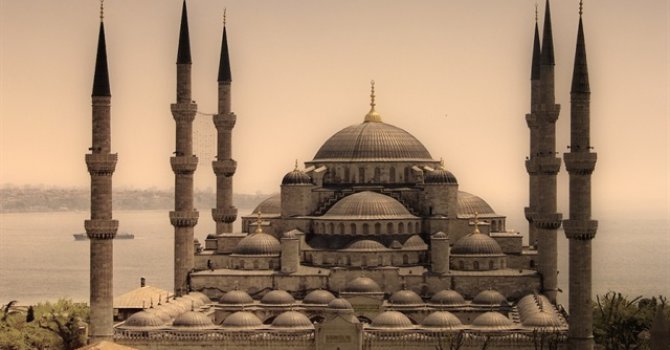 "Pir-i Mimaran Sinan" paneli